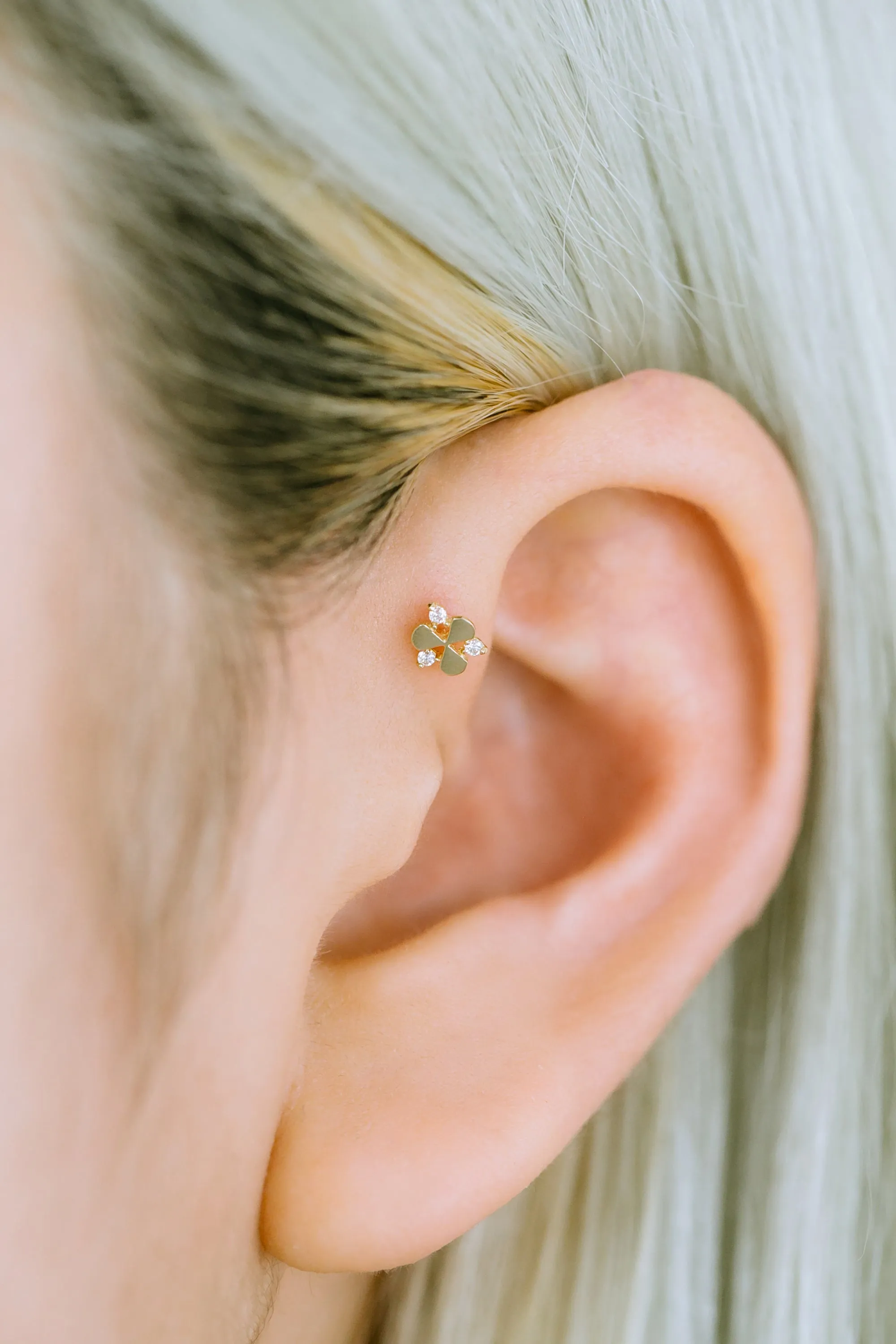 14K GOLD JEWELRY MINIMALIST CZ FLOWER BARBELL EAR STUD EARRING PIERCING