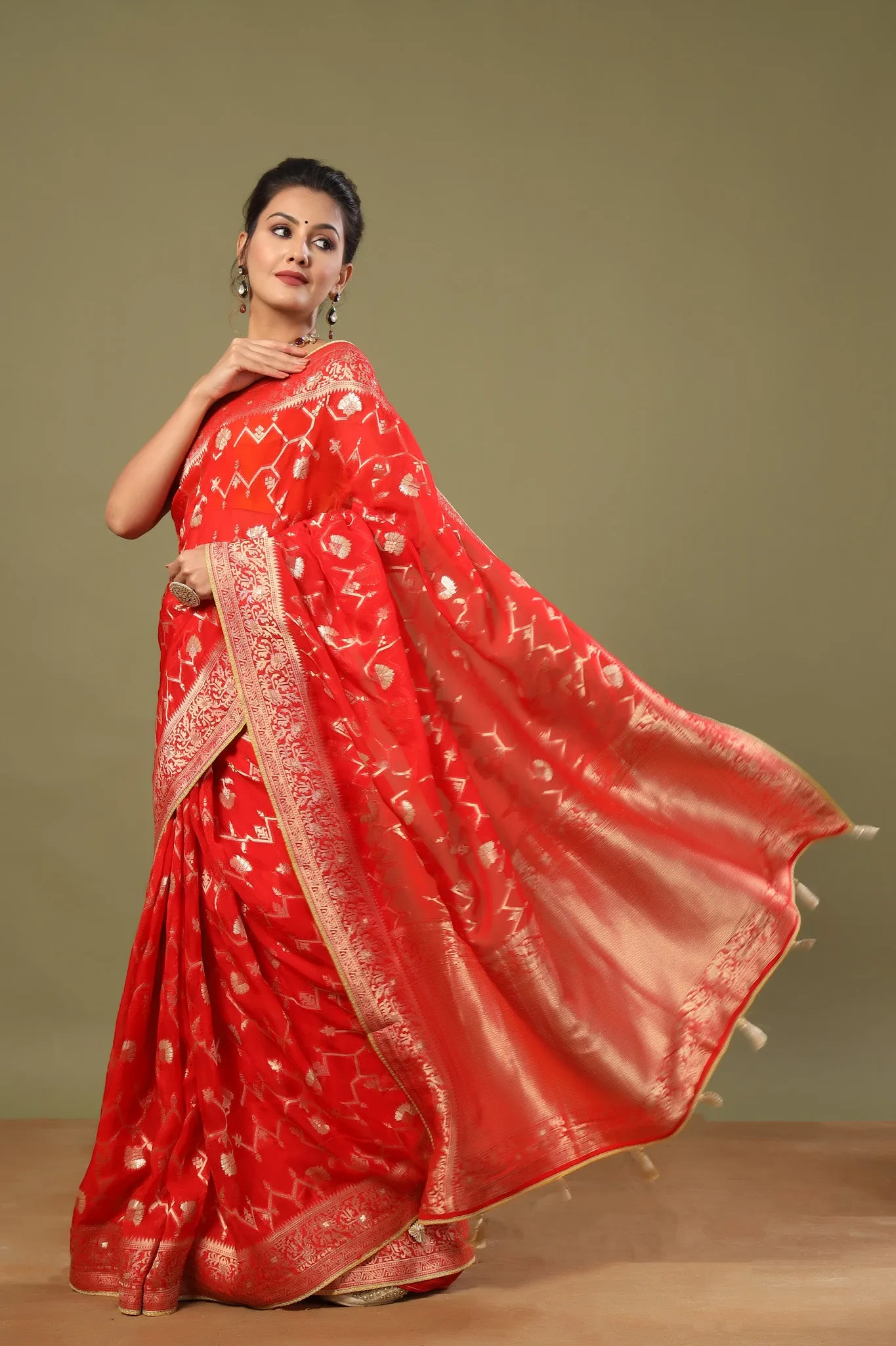 90Z559-RO Red Banarasi Saree with Zari Work Jaal