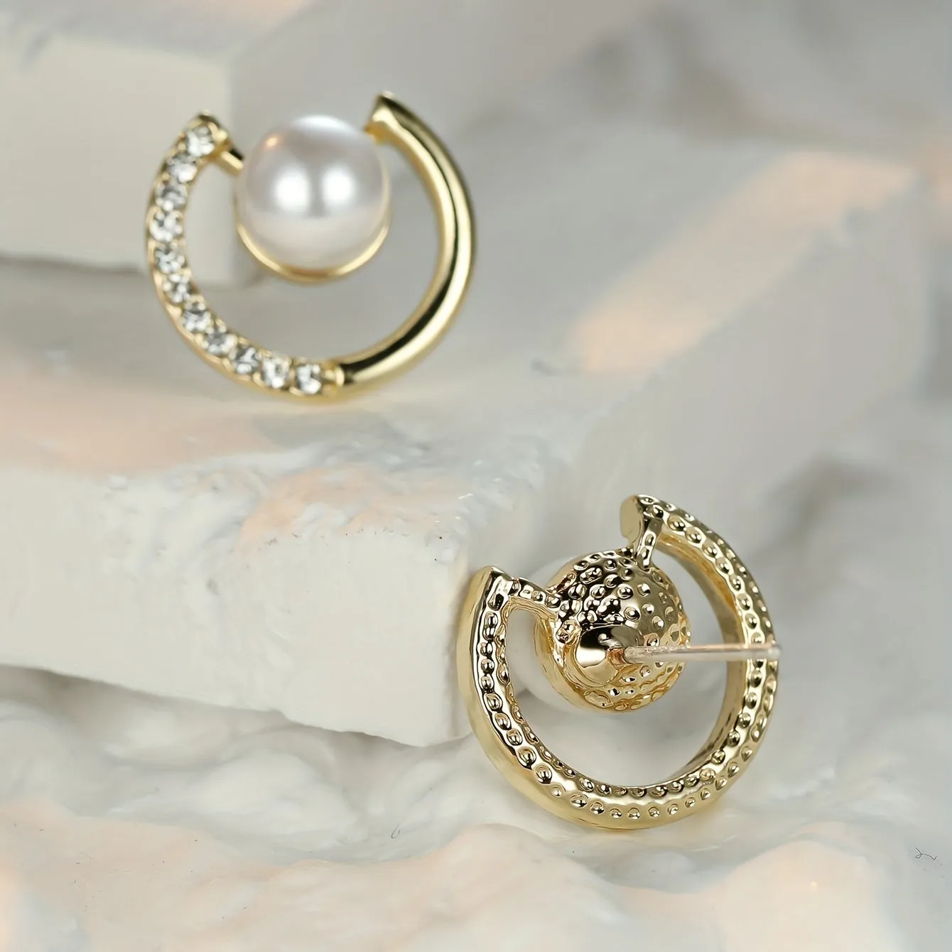 Faux Pearl Shiny Zircon Decor Golden Stud Earrings Retro Elegant Style Copper 18K Gold Plated Jewelry Daily Casual