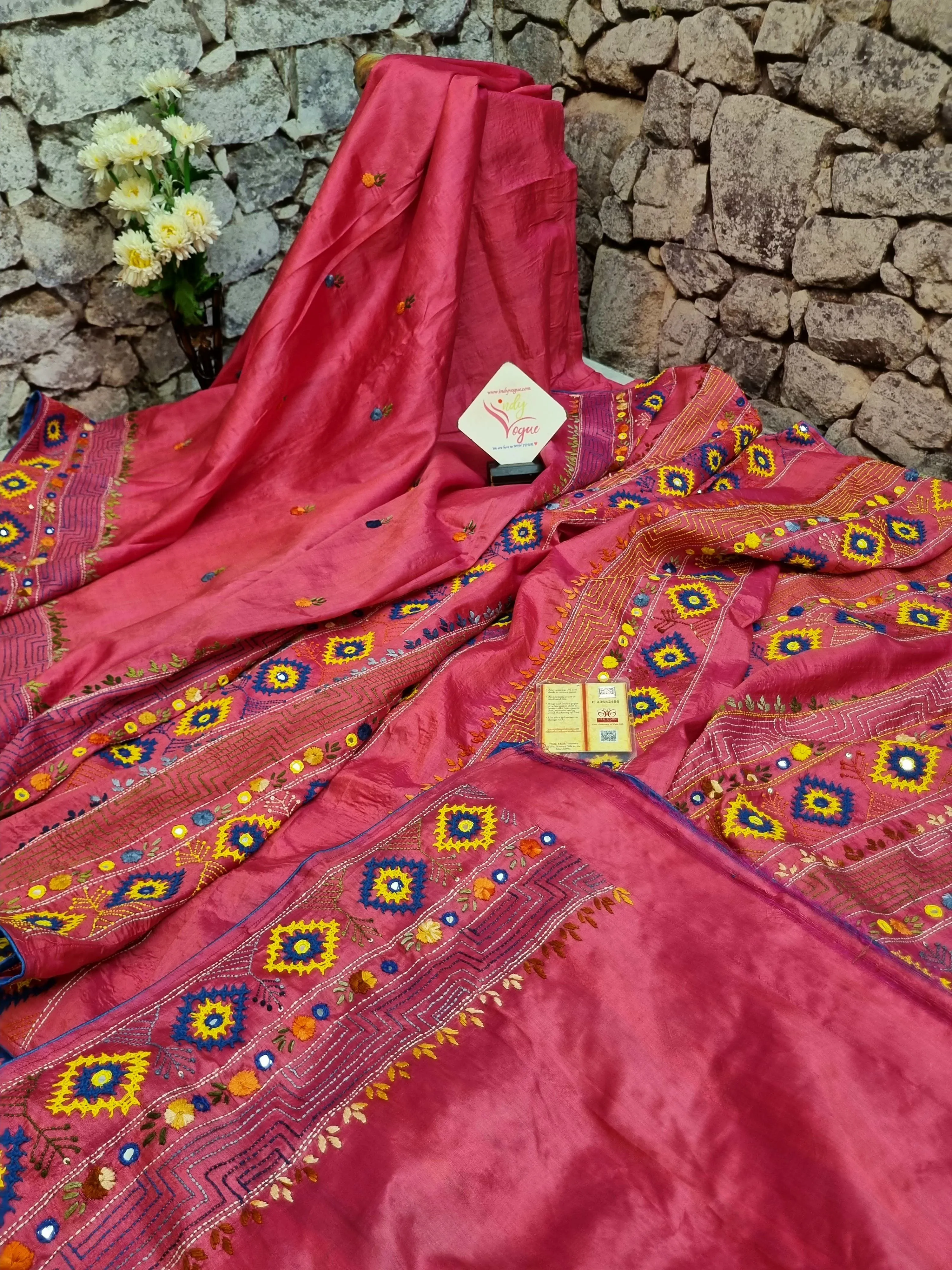 Magenta Color Dual Tone Pure Bangalore Silk Saree with Hand Lambani Embroidery Work