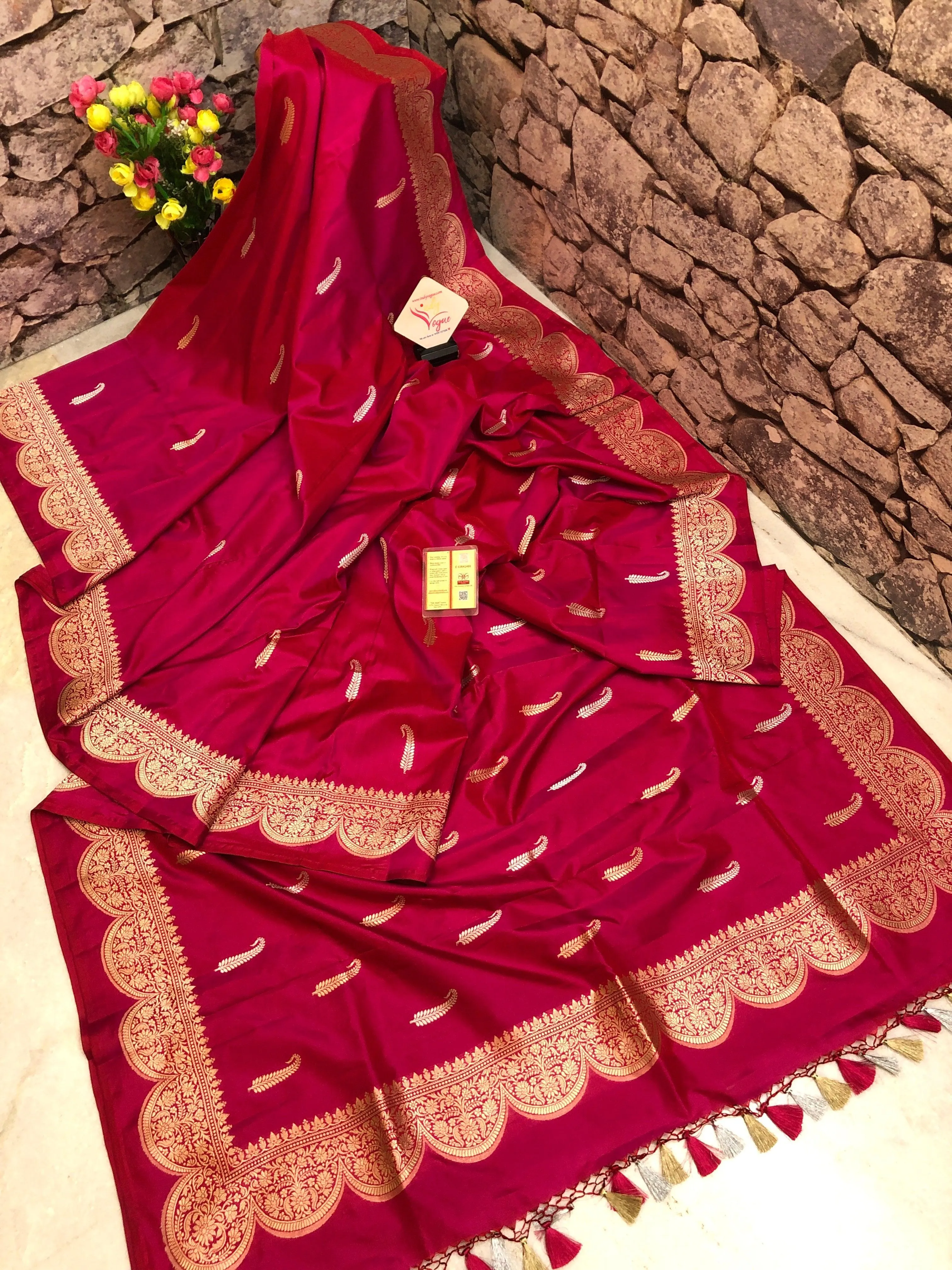 Magenta Red Color Pure Katan Banarasi Saree with Scallop Border