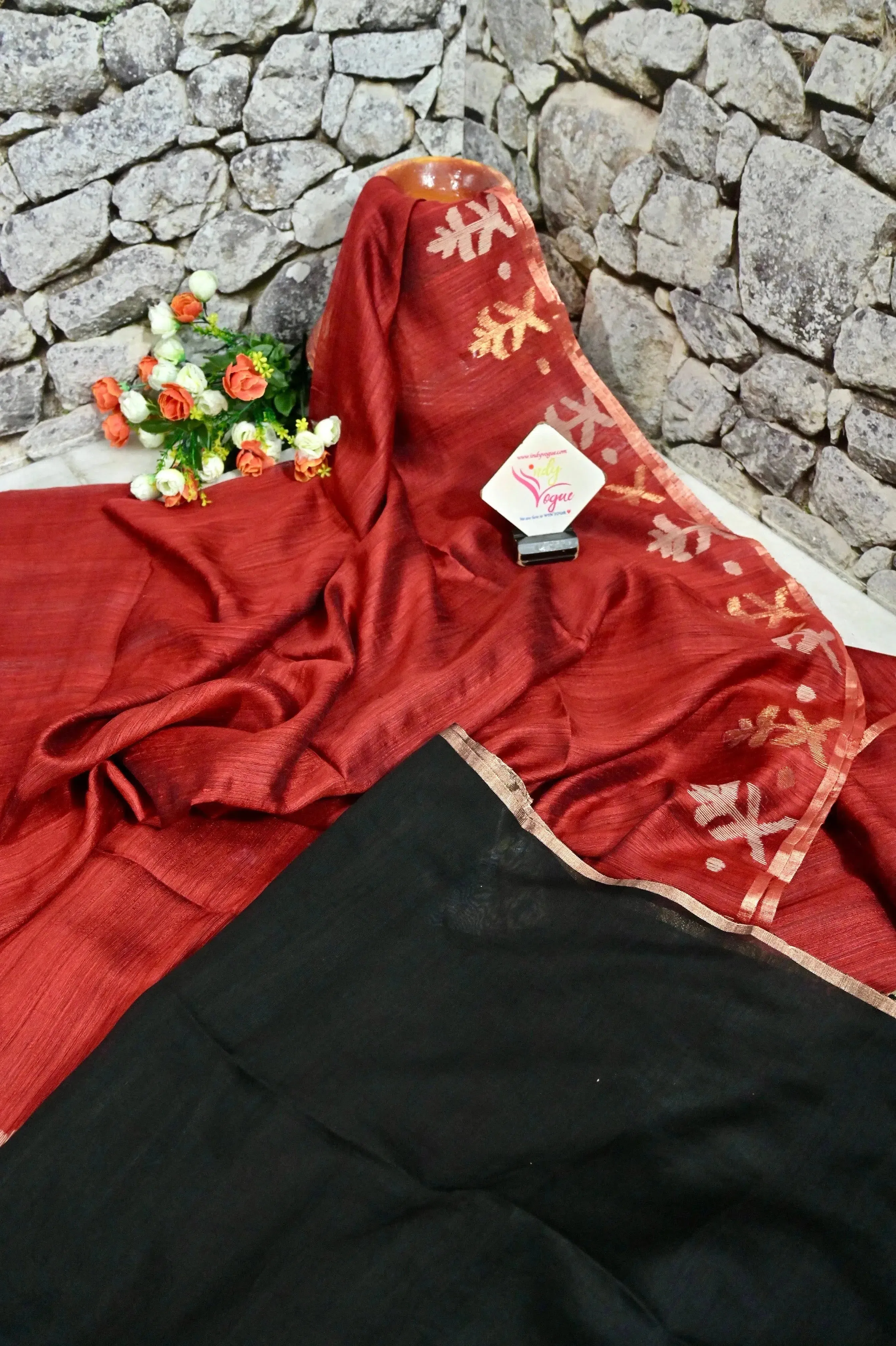 Maroonish Red Color Pure Matka Silk with Jamdani Pallu