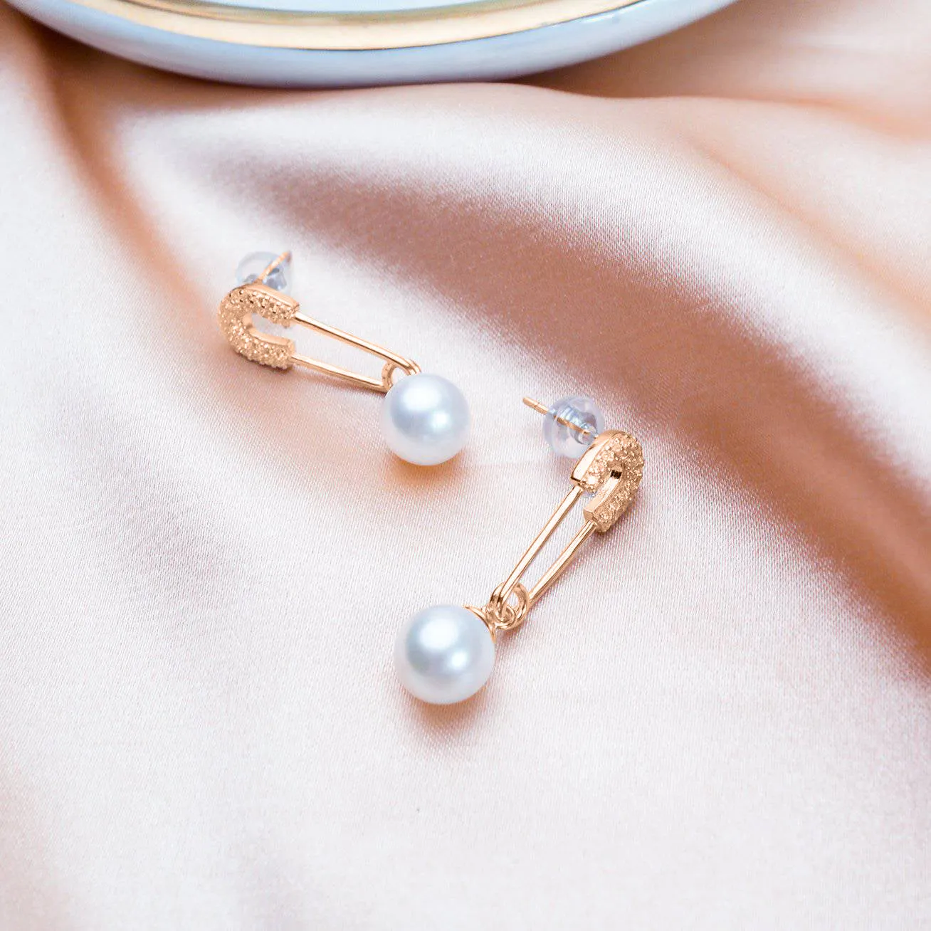 New Yorker Freshwater Pearl Earrings WE00409