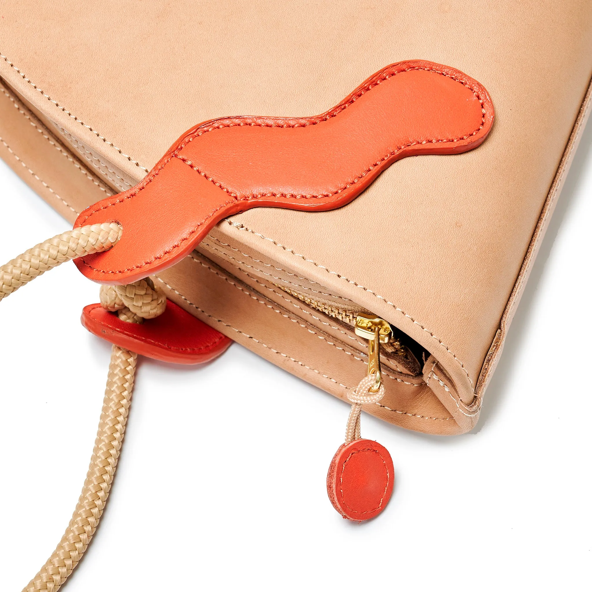 Project Dyad || Almond Color trapeze-shaped cow leather Inner small pocket Rope handle Emele Zipper Bag