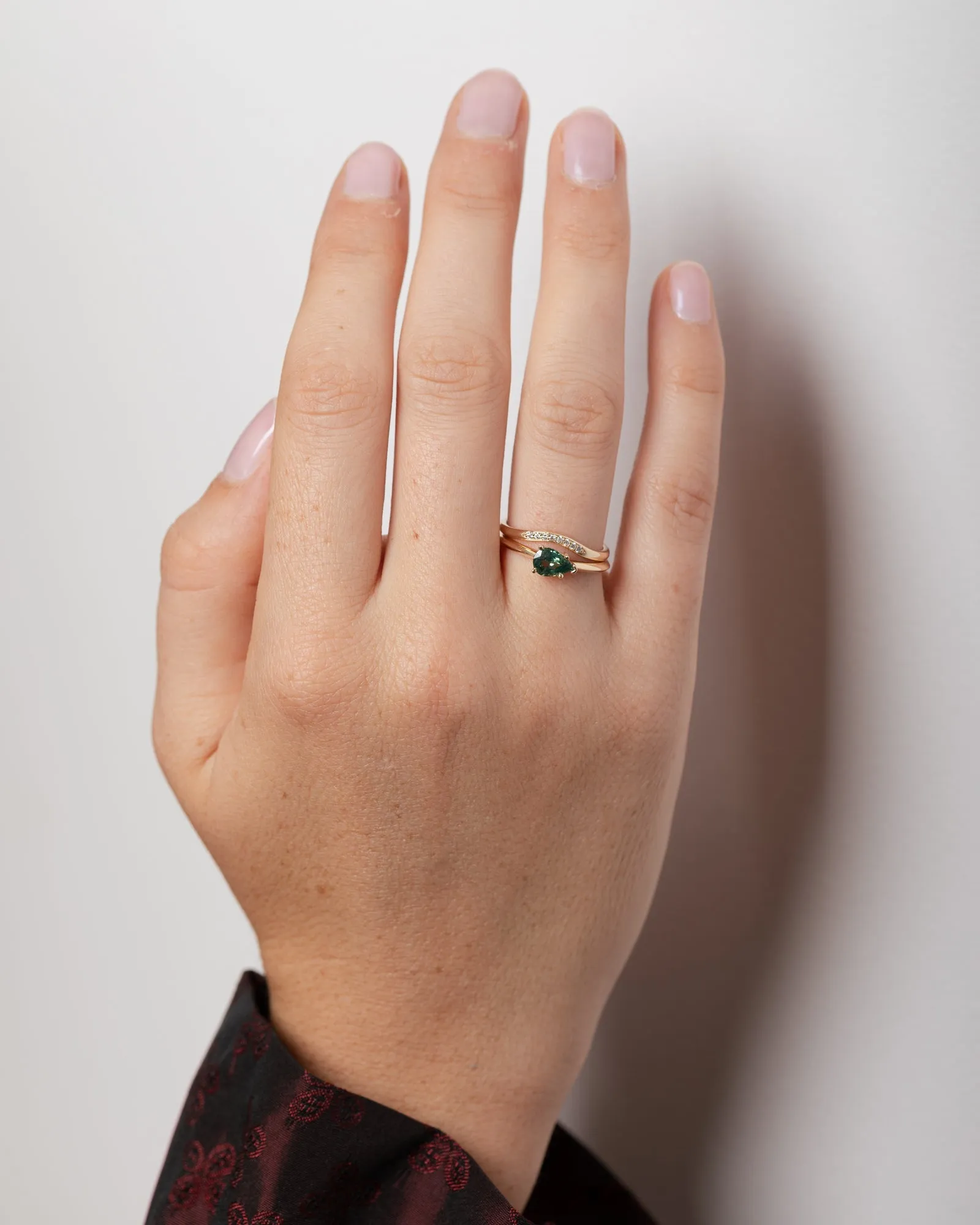 Pyrus Ring with Green Australian Sapphire and Stratura Wave Wedding Band with lab grown diamonds