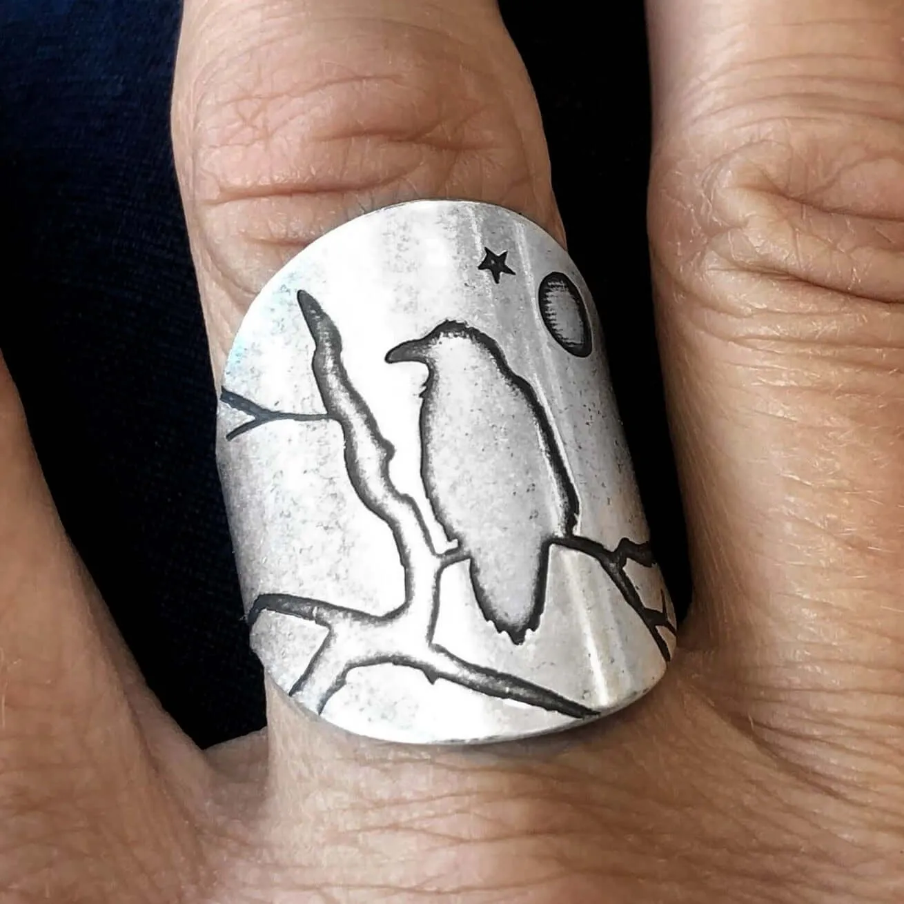 Raven Adjustable Ring