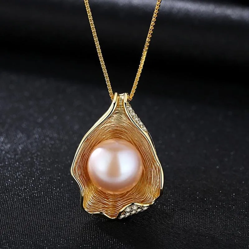 Shell Pearl Design 18K Gold Plated Pendant Chain Necklace