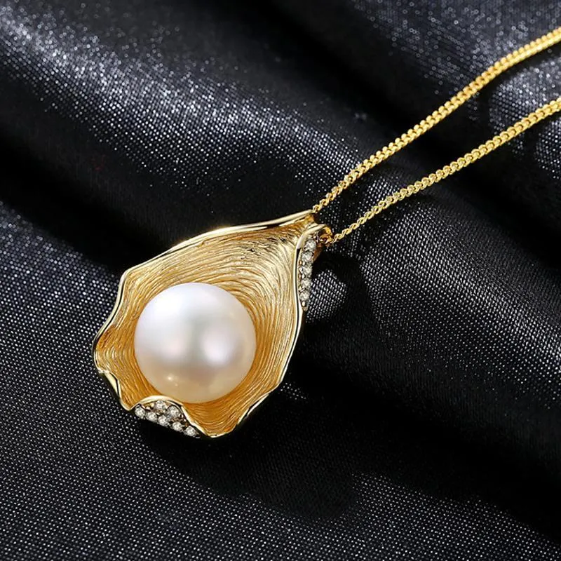 Shell Pearl Design 18K Gold Plated Pendant Chain Necklace