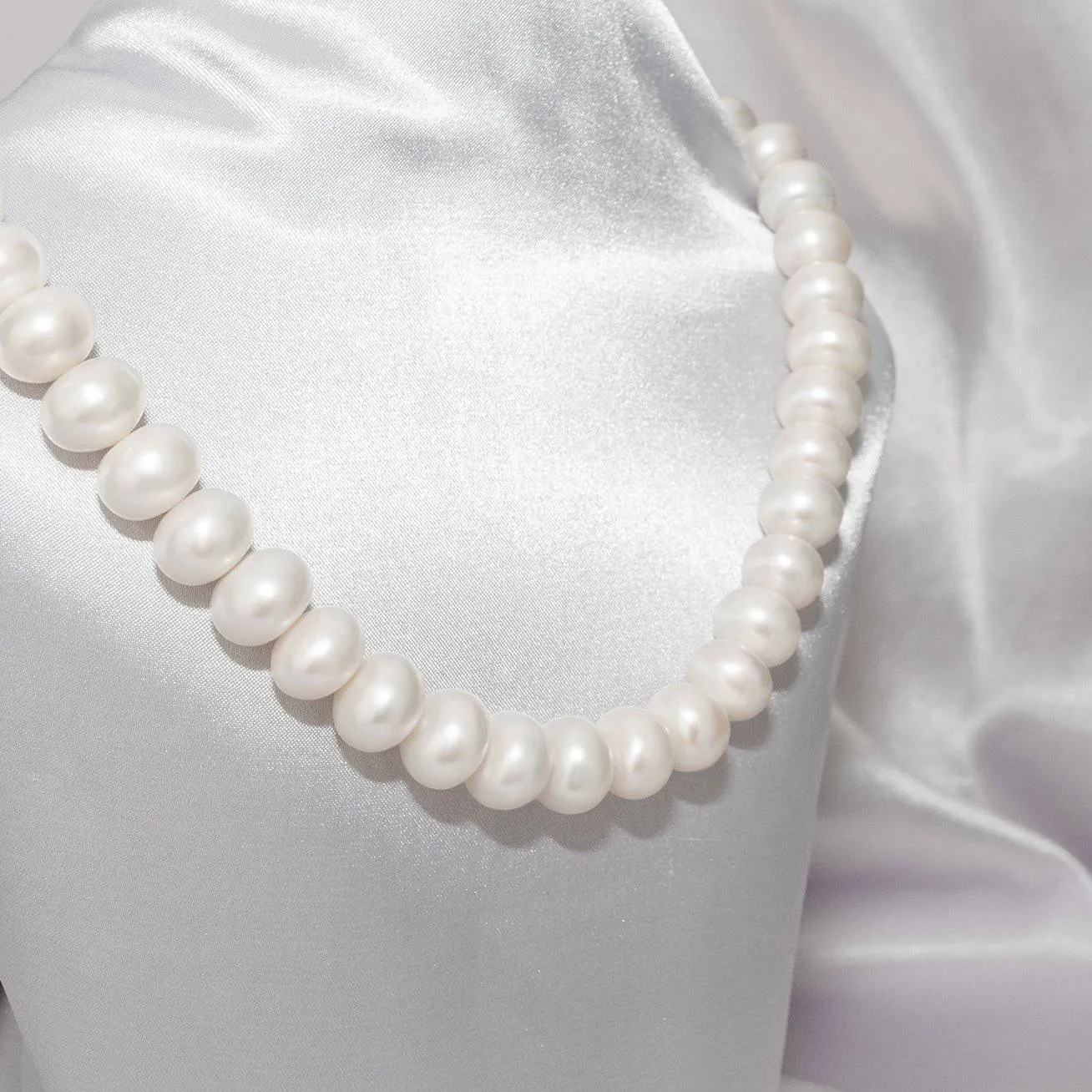 White Freshwater Pearl Necklace WN00485